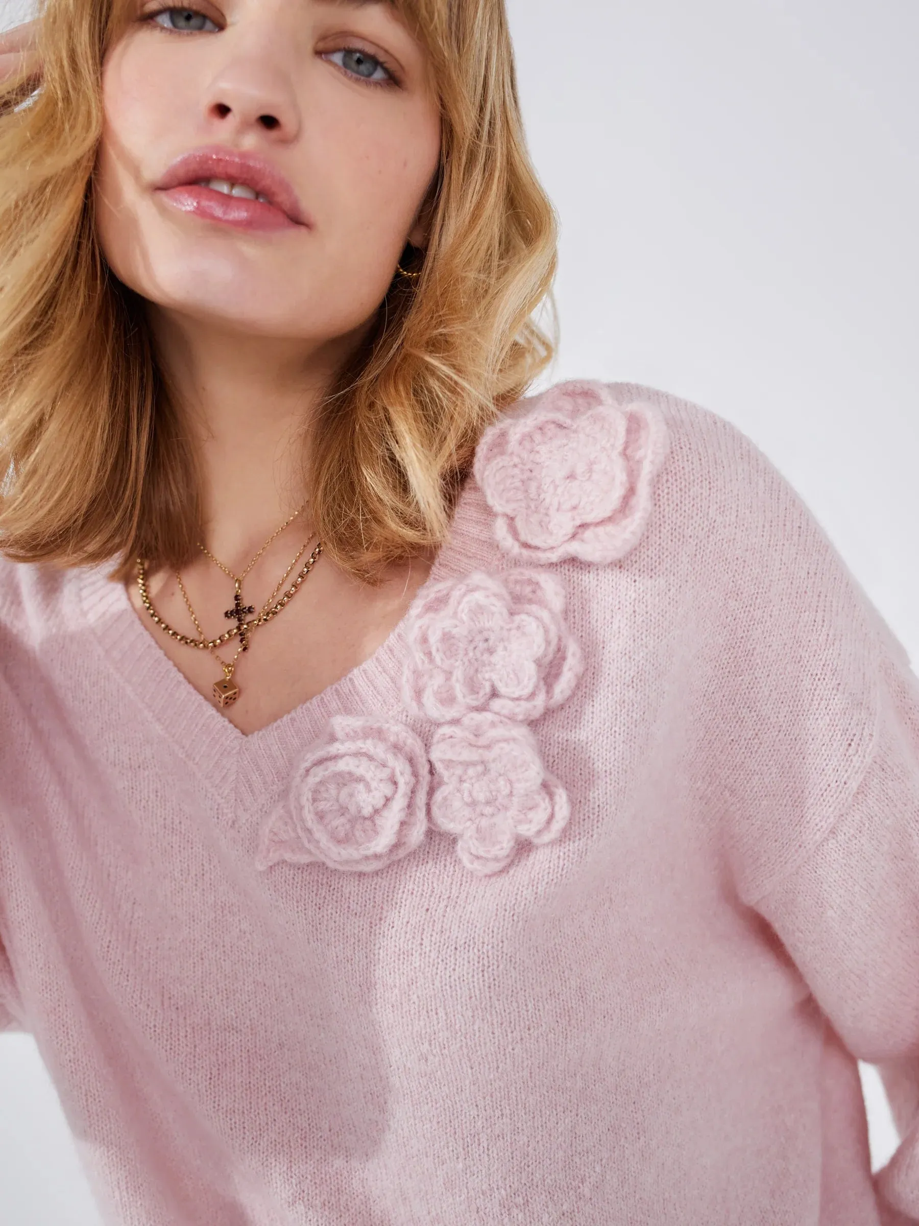 Hayley Menzies Alma Alpaca Crochet Flower Jumper Pink