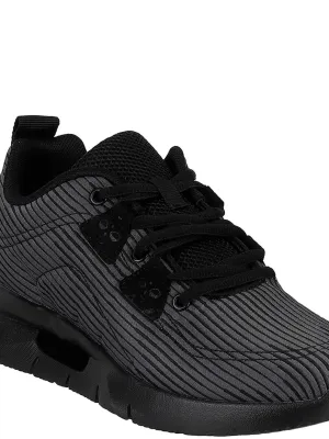 Training 400 Men Black Training Shoes