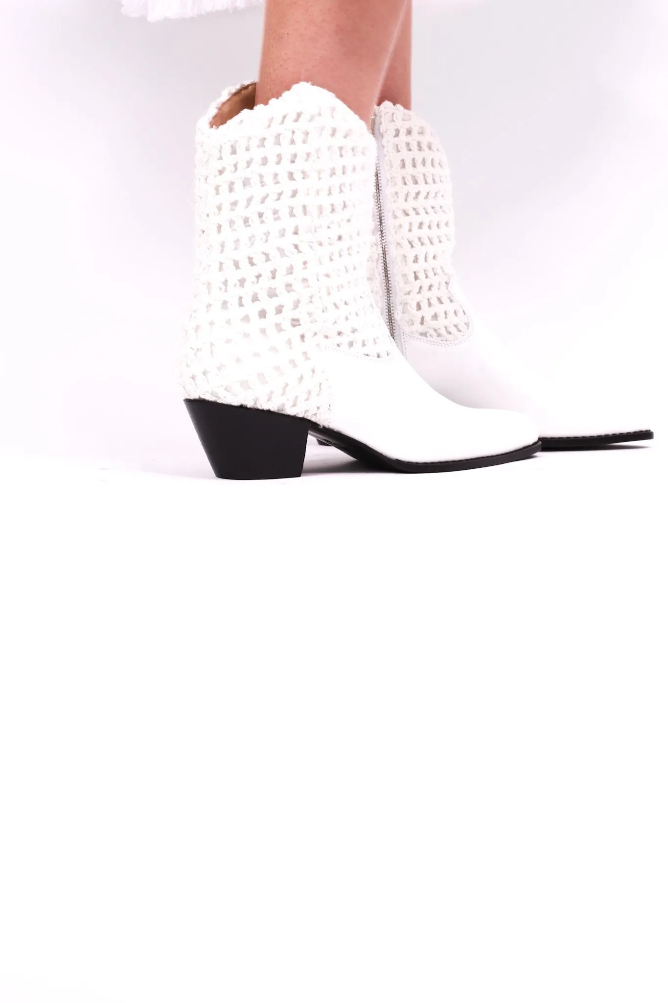 WHITE HAND CROCHET LEATHER ANKLE BOOTS NENNA